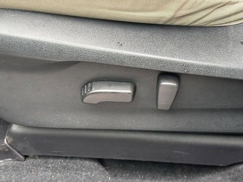 Used 2020 Subaru Ascent Premium w/ Convenience Package image 20