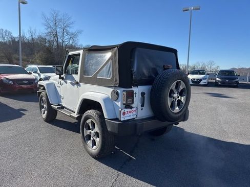 Used 2017 Jeep Wrangler Sport AWD/4WD image 6