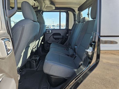 New 2026 Jeep Gladiator Sport image 13