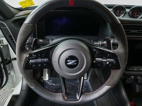 Used 2025 Nissan Z NISMO w/ Floor Mat Package RWD image 6