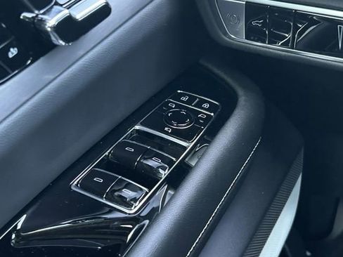 New 2026 Cadillac Vistiq Luxury image 23