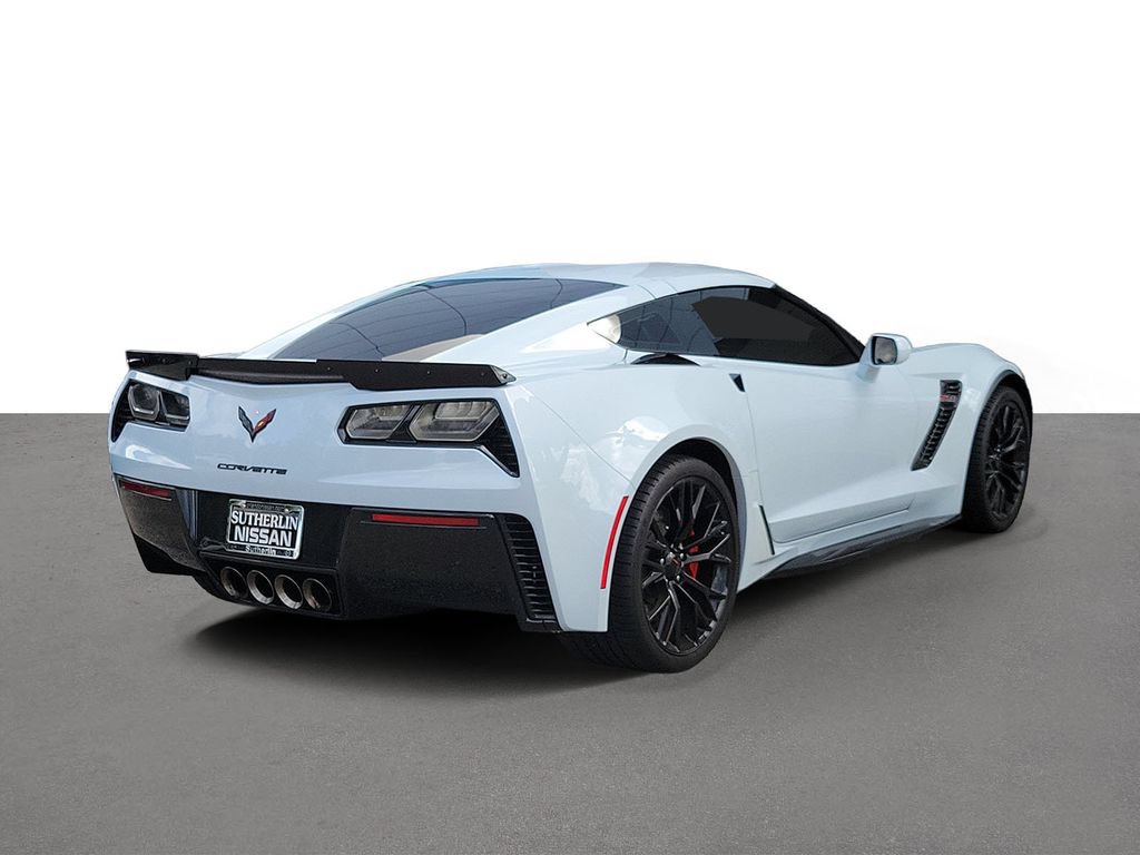 Used 2018 Chevrolet Corvette Z06 RWD image 3