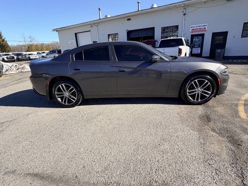 Used 2019 Dodge Charger SXT w/ Cold Weather Package image 8