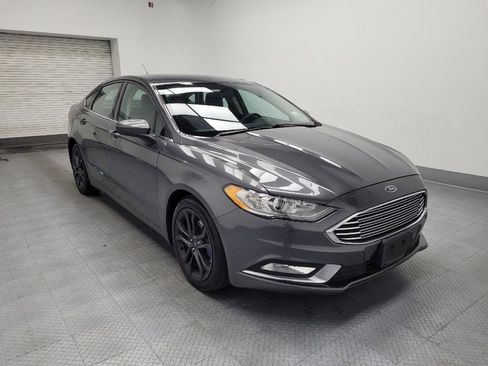 Used 2018 Ford Fusion SE w/ Equipment Group 201A image 13