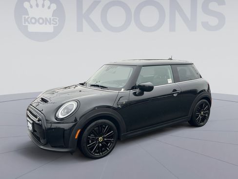Used 2024 MINI Cooper SE image 1