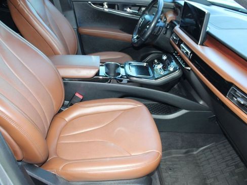 Used 2023 Lincoln Nautilus Reserve w/ Equipment Group 201A image 31