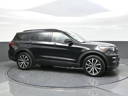 Used 2020 Ford Explorer ST w/ Premium Technology Package AWD/4WD image 8