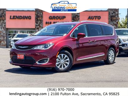 Used 2018 Chrysler Pacifica Touring-L