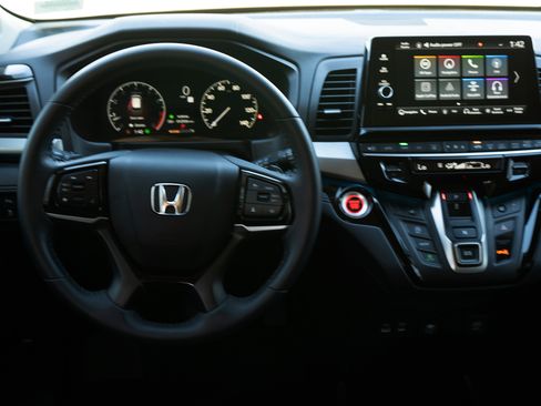 Used 2025 Honda Odyssey Touring image 27