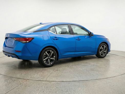 Used 2025 Nissan Sentra SV image 9