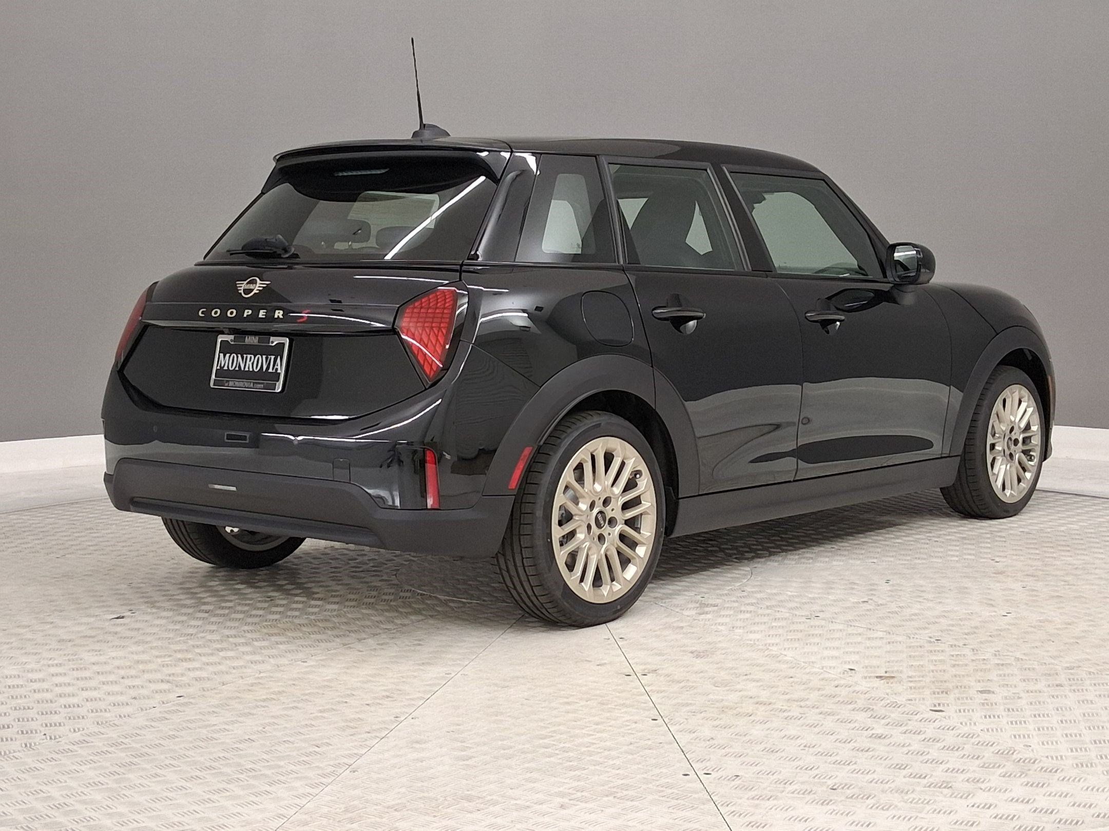 New 2026 MINI Cooper S FWD image 9