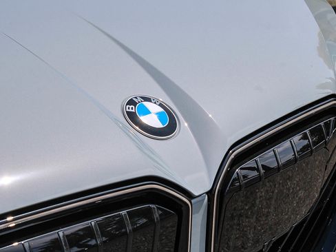 New 2026 BMW X3 xDrive30 w/ M Sport Package AWD/4WD image 9