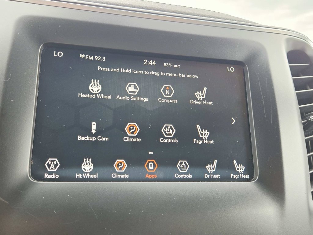 Used 2019 Jeep Cherokee Latitude Plus w/ Comfort/Convenience Group AWD/4WD image 27