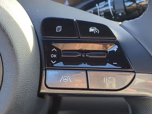 Used 2026 Hyundai Elantra Sport FWD image 22
