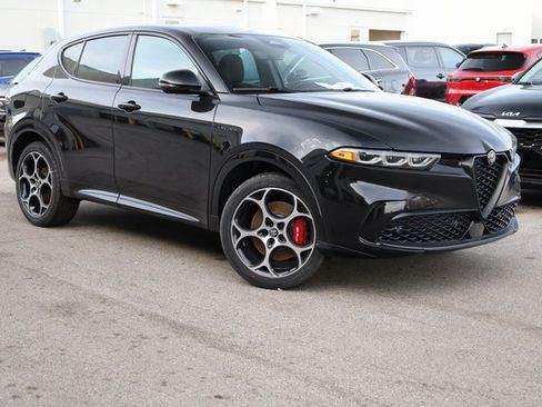 New 2025 Alfa Romeo Tonale Veloce w/ Premium Package image 2