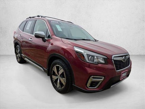 Used 2019 Subaru Forester Touring AWD/4WD image 3