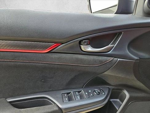 Used 2021 Honda Civic Type R image 9