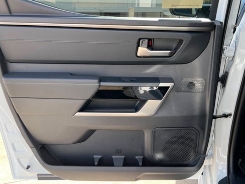 New 2026 Toyota Tundra Limited AWD/4WD image 18