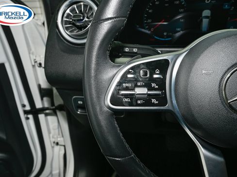 Used 2022 Mercedes-Benz GLB 250 image 31
