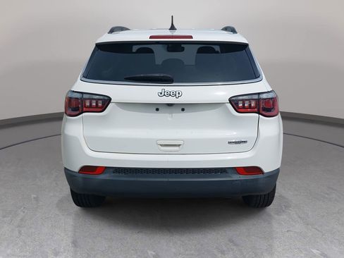 Used 2017 Jeep Compass Latitude w/ Popular Equipment Group image 6