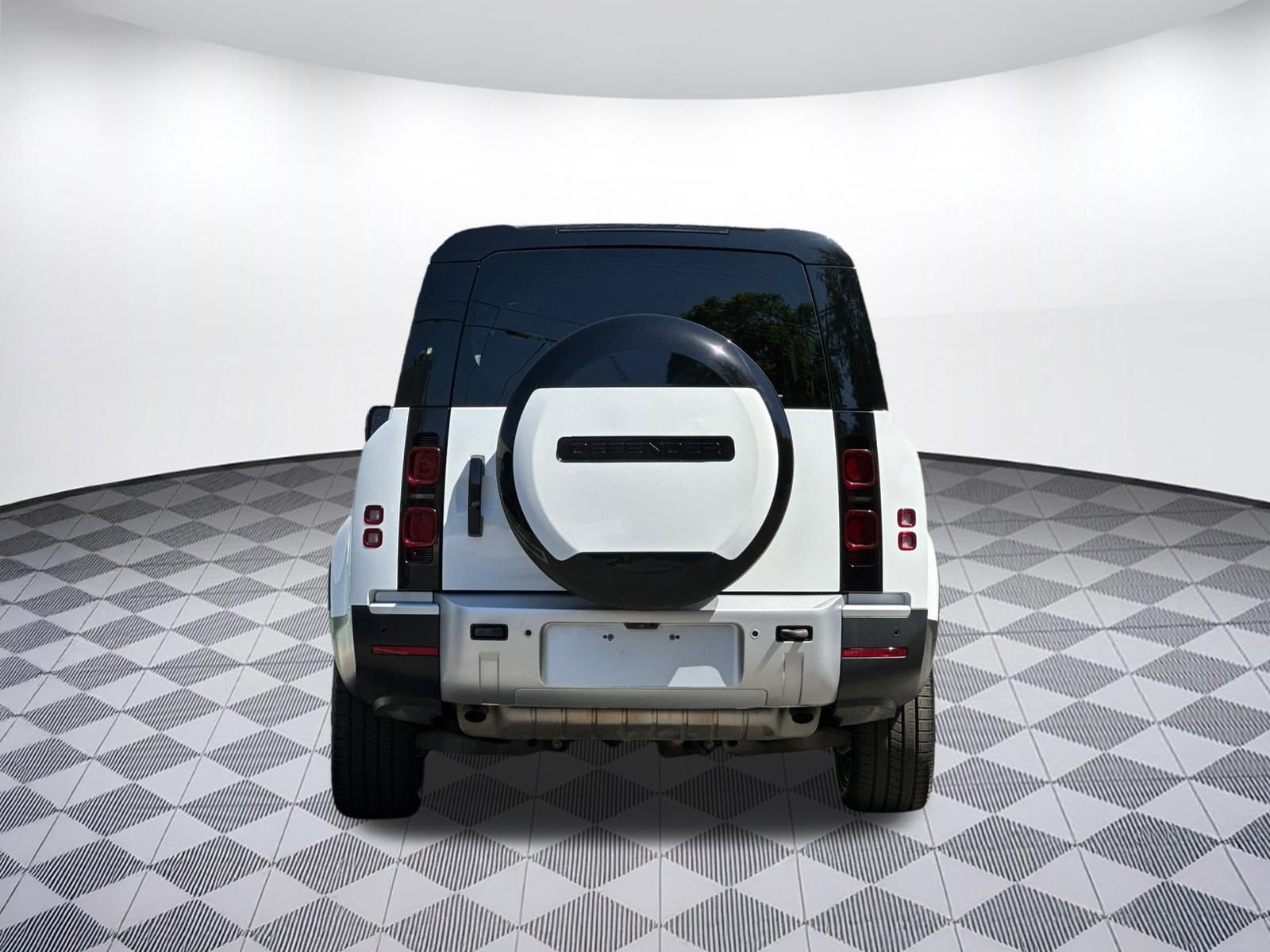 Used 2024 Land Rover Defender 130 S AWD/4WD image 9