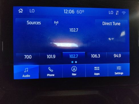 Used 2020 Ford Explorer XLT w/ Equipment Group 202A AWD/4WD image 25