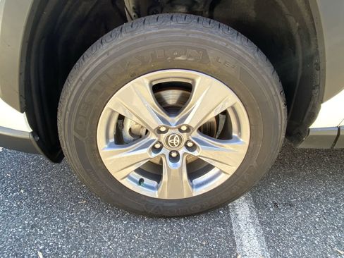 Used 2024 Toyota RAV4 XLE image 19