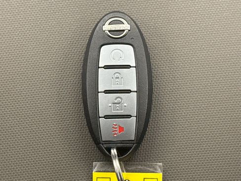 Used 2022 Nissan Frontier SV image 20