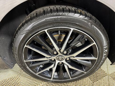 Used 2024 Toyota Camry SE image 19