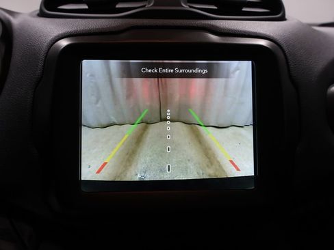 Used 2023 Jeep Renegade Latitude image 28