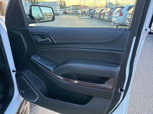 Used 2018 GMC Yukon XL SLT image 4