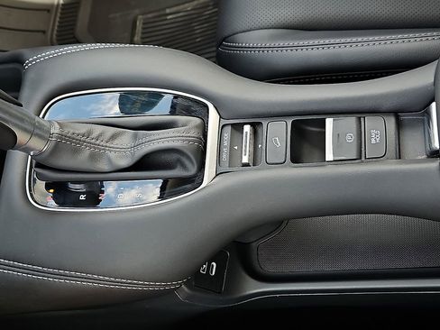 Certified 2026 Honda HR-V EX-L image 23