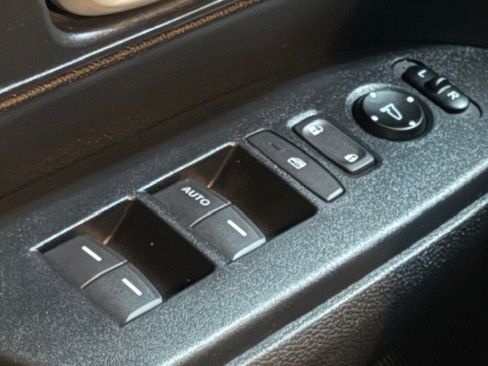 Used 2019 Honda CR-V LX image 29