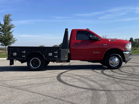 Used 2021 RAM 3500 Tradesman w/ Chrome Appearance Group image 16