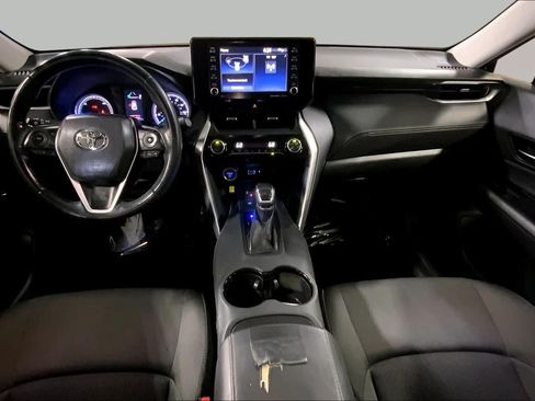 Used 2021 Toyota Venza LE w/ Carpet Mat Package (TMS) AWD/4WD image 16