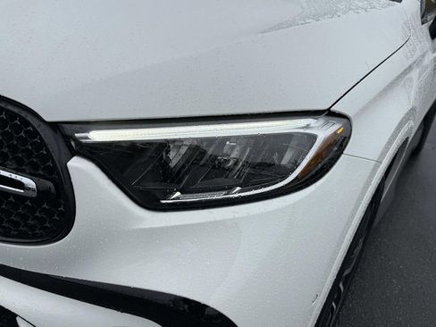 Certified 2025 Mercedes-Benz GLC 300 4MATIC image 10