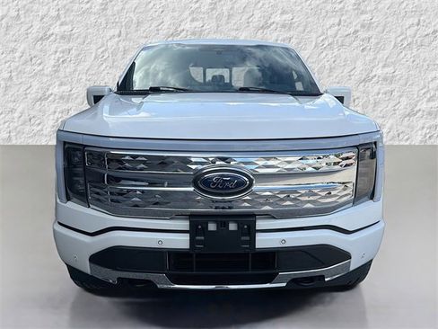 Used 2022 Ford F150 Lightning Platinum image 8