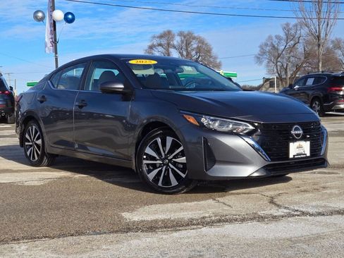 Used 2025 Nissan Sentra SV w/ SV Premium Package image 3