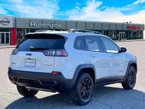 Used 2022 Jeep Cherokee Trailhawk w/ Sun, Sound & Nav Group AWD/4WD image 6