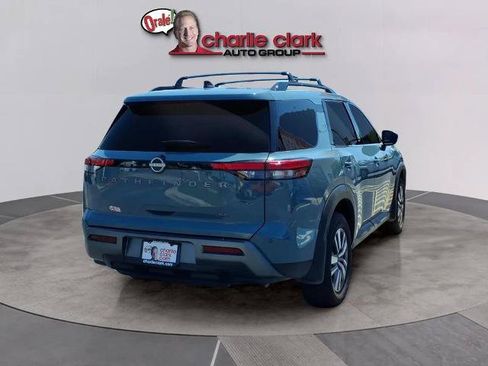 Certified 2026 Nissan Pathfinder SL FWD image 6