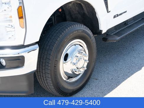 Used 2025 Ford F350 XLT AWD/4WD image 12