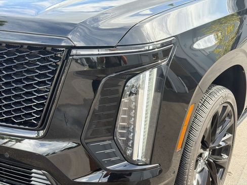 Certified 2026 Cadillac Escalade Platinum Sport w/ LPO, ONYX Package AWD/4WD image 10