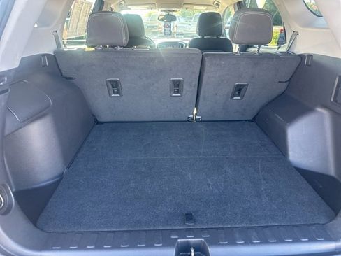 Used 2024 GMC Terrain SLE image 31