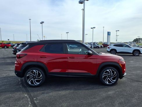 New 2026 Chevrolet TrailBlazer RS w/ Driver Confidence Package image 2
