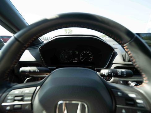 Used 2025 Honda CR-V Sport image 15