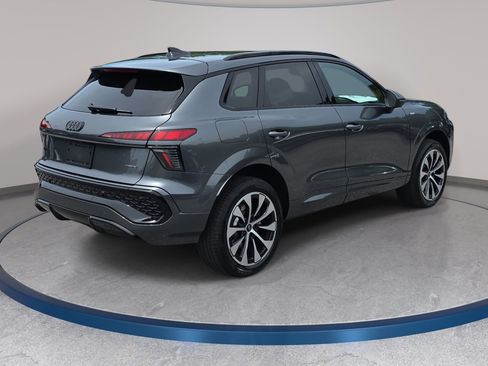 New 2026 Audi Q3 quattro 2.0T AWD/4WD image 5