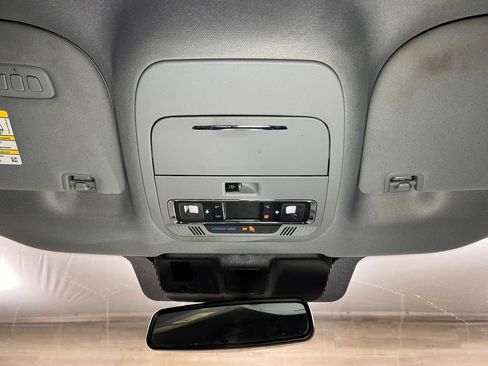 Used 2022 Ford F150 Lariat w/ Equipment Group 501A Mid image 19