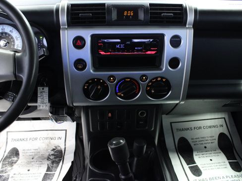 Used 2007 Toyota FJ Cruiser 4WD image 18