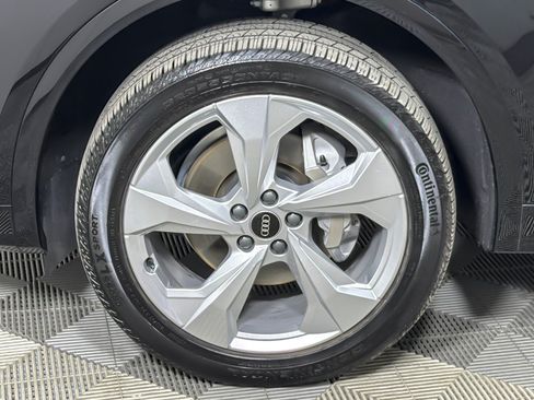 Used 2023 Audi Q5 2.0T Premium w/ Convenience Package AWD/4WD image 25