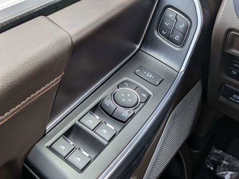 Used 2025 Ford F150 King Ranch w/ FX4 Off-Road Package AWD/4WD image 23